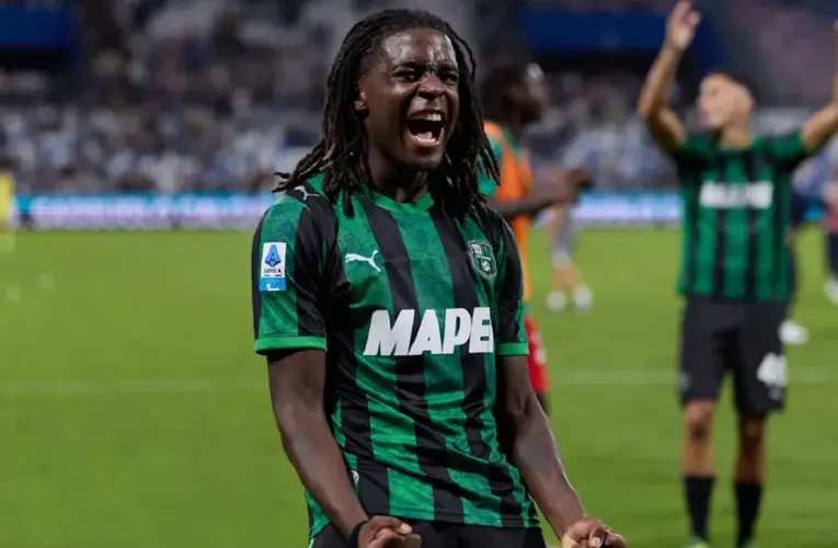 Darryl Bakola Curi Perhatian Amorim, AC Milan Mulai Memantau