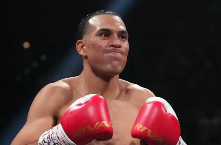 Tony Bellew Analisis Peluang David Benavidez Naik ke Kelas Berat